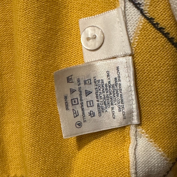 Lands' End Yellow Argyle Cardigan Sweater - Picture 6 of 6
